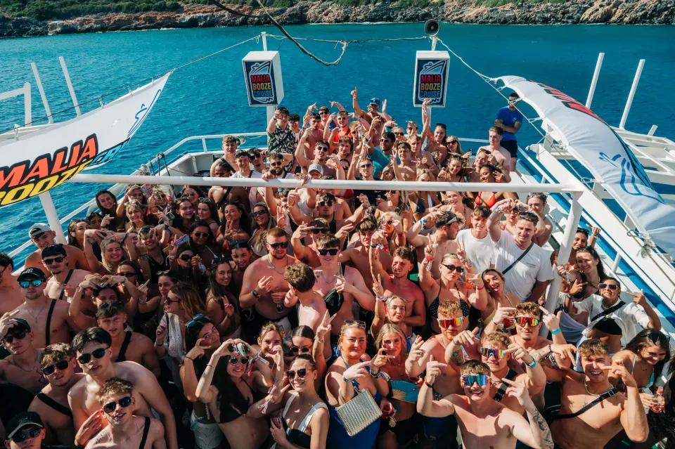 Sun, sea and good vibes on the Malia Booze Cruise – full deck, hands up, drinks flowing and tunes banging from start to finish.