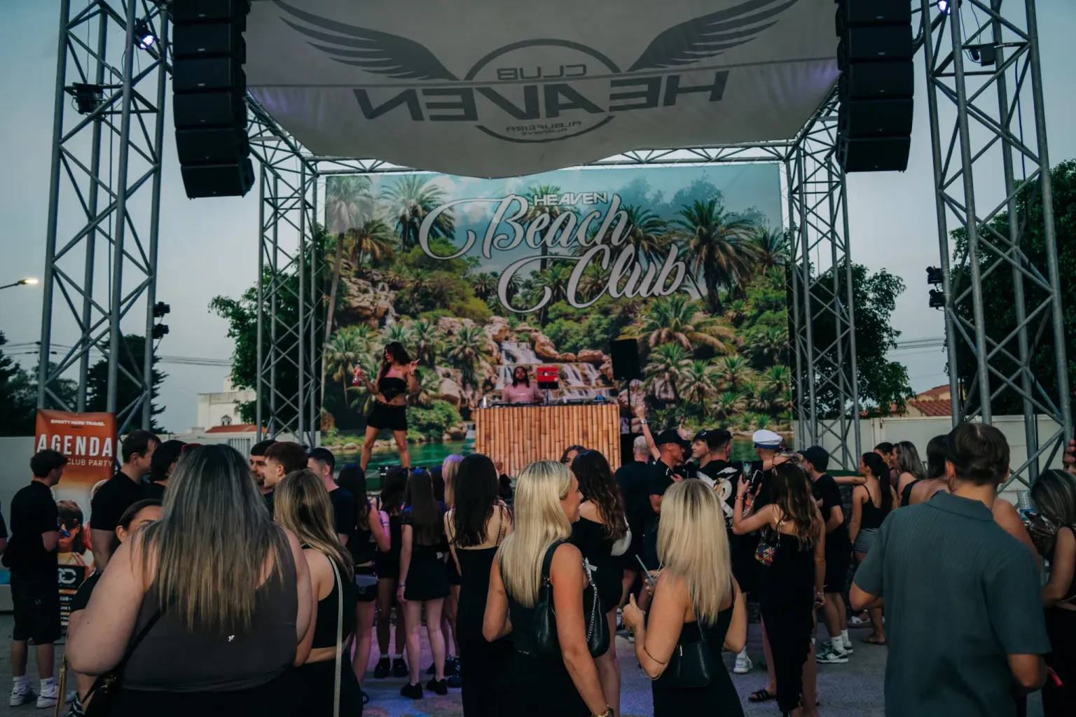 Agenda Beach Club Party