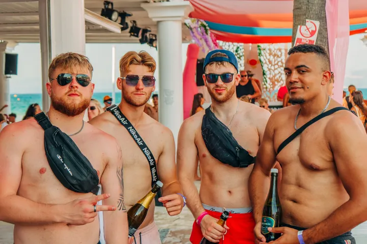 Champagne Sessions Pool Party Kavos