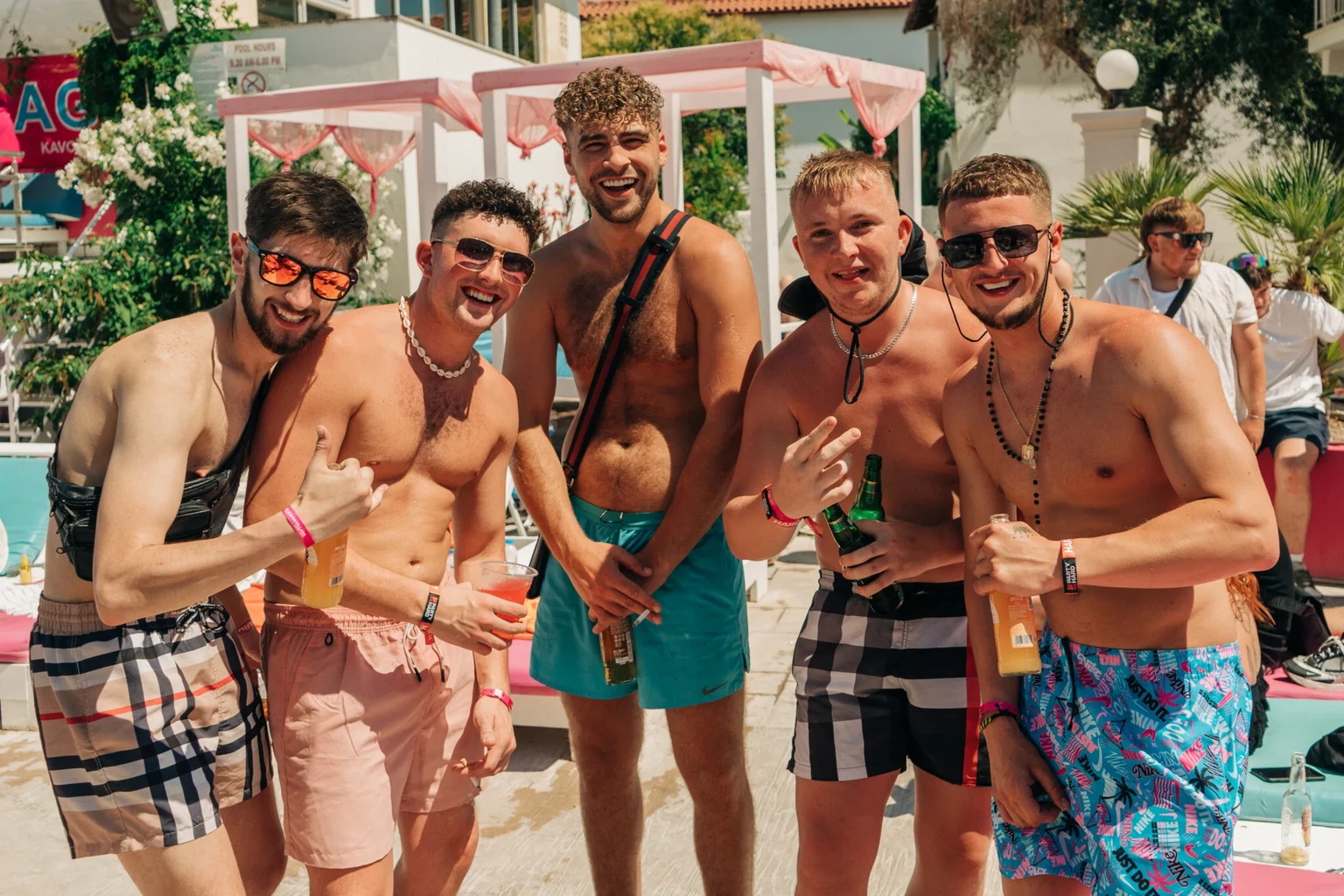 Champagne Sessions Pool Party Kavos