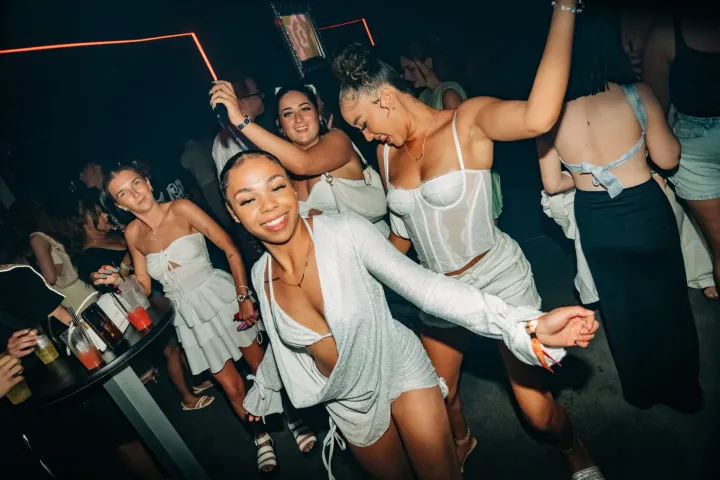 Agenda White Party Magaluf What to Wear